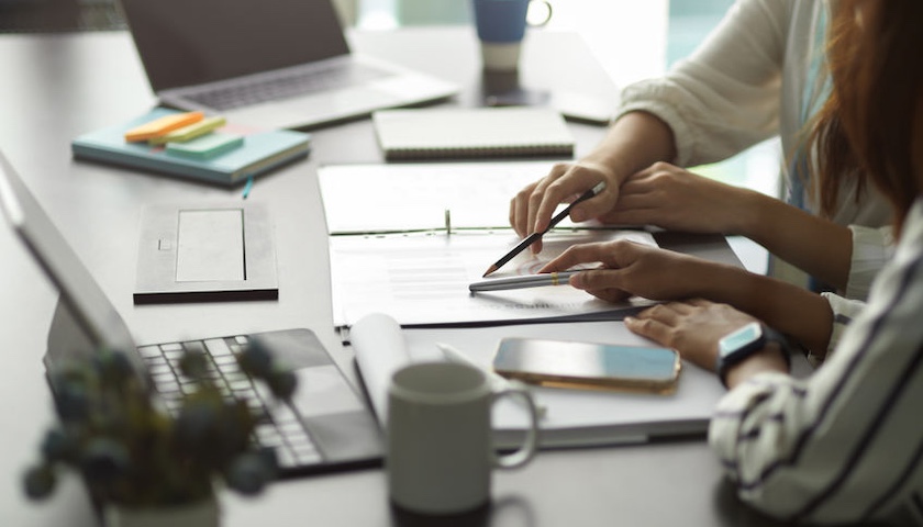 10 good reasons to use professional bookkeeping services